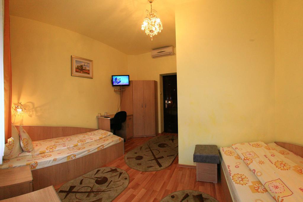 Hotel Radena Arad Zimmer foto