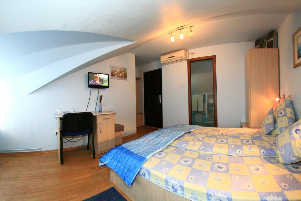 Hotel Radena Arad Zimmer foto