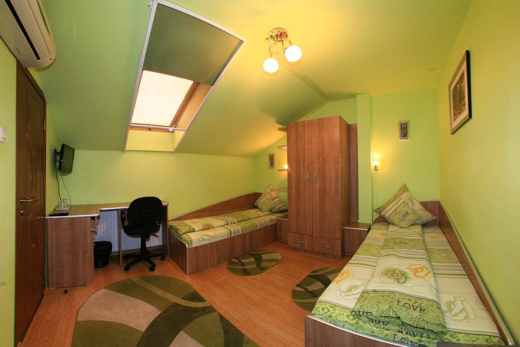 Hotel Radena Arad Zimmer foto
