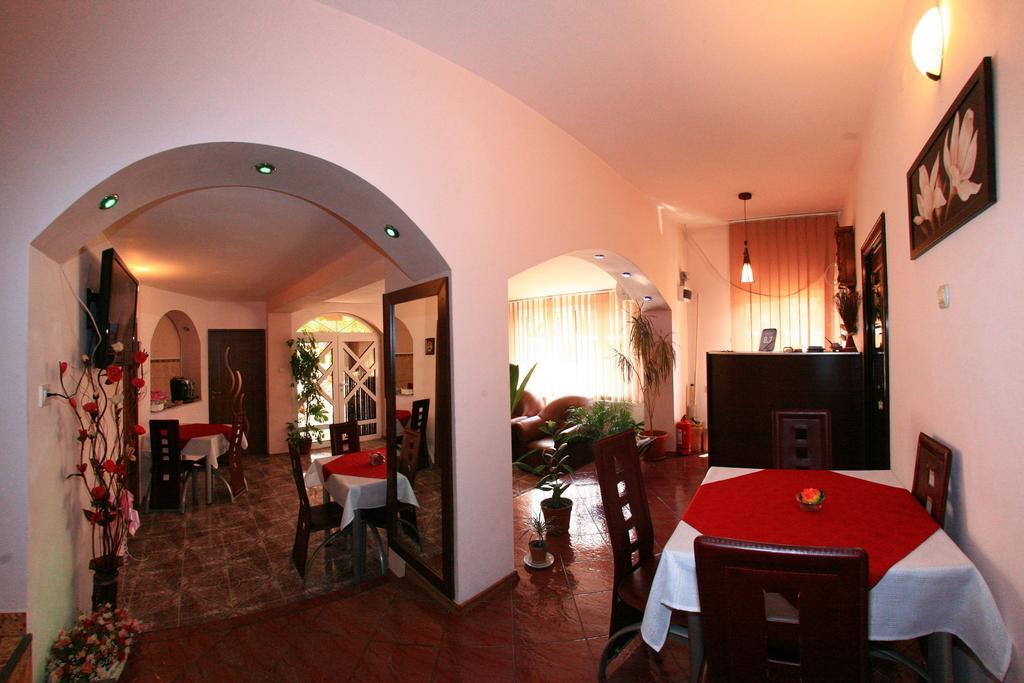Hotel Radena Arad Exterior foto